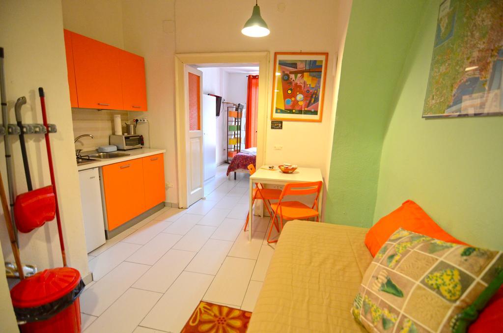 Shine Apartment Неаполь Екстер'єр фото