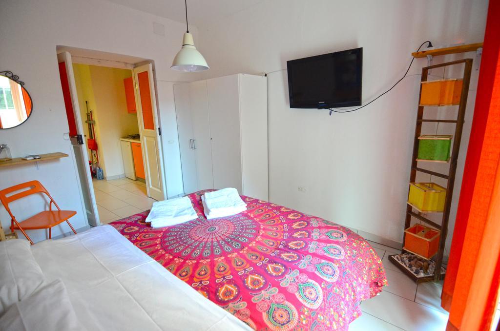 Shine Apartment Неаполь Екстер'єр фото